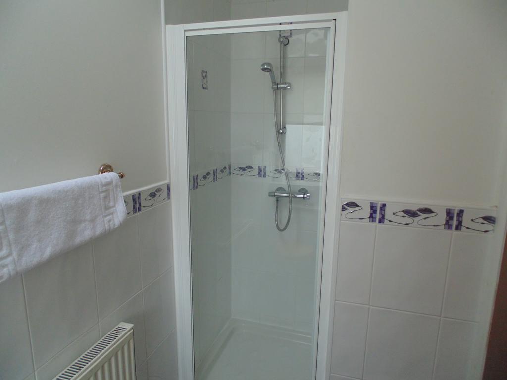Cedar Inn Единбург Екстериор снимка