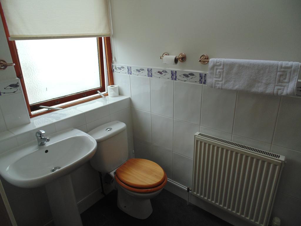 Cedar Inn Единбург Екстериор снимка